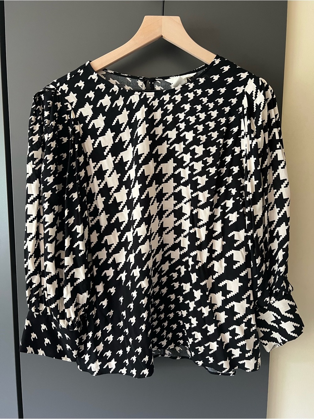 H&M Black & White Houndstooth Blouse - Women's Top - L